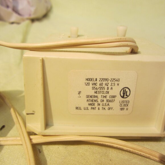 VTG WESTCLOX ALARM CLOCK MODEL 22090-22540 - Picture 6 of 6